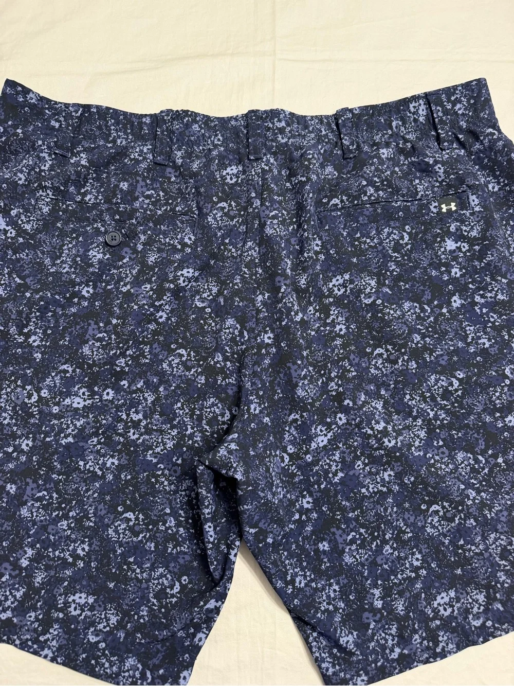 Under Armour Golf Shorts Size 44 Navy Blue Print